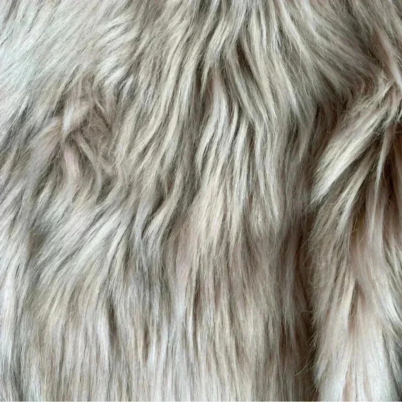 Dylan Faux Fur Vest.  Size L.  NWT. - Picture 4 of 7